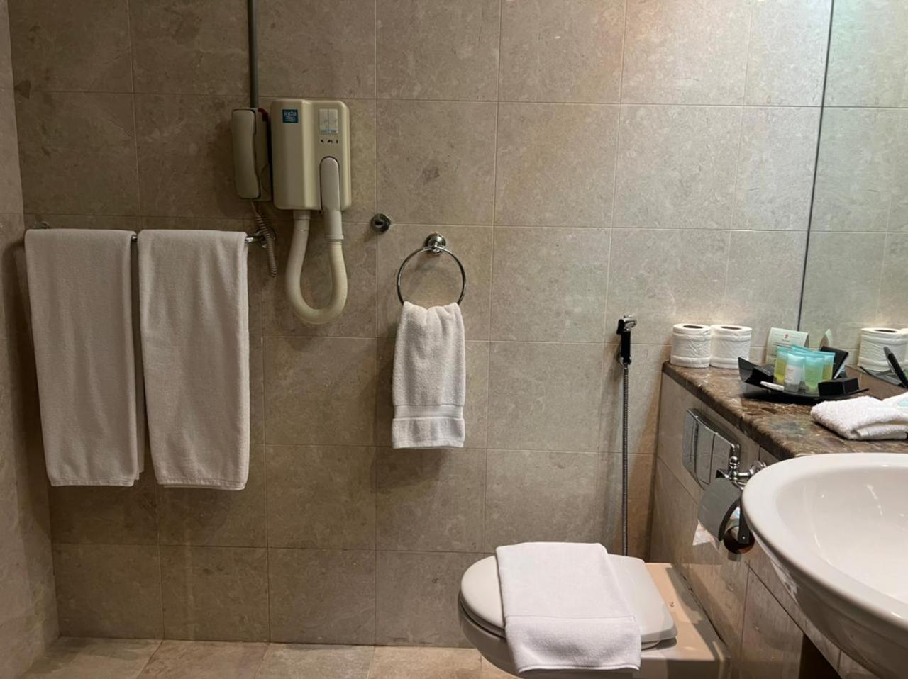 Al Jazira Club Hotel Abu Dabi Oda fotoğraf