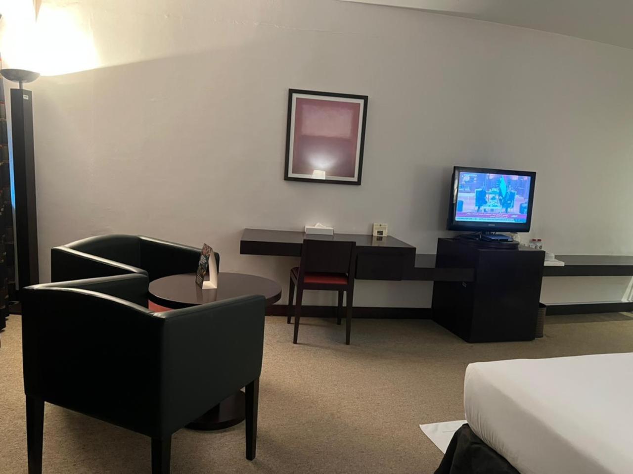 Al Jazira Club Hotel Abu Dabi Oda fotoğraf